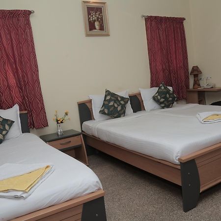 Orchid Serenity Bed and Breakfast Chennai Esterno foto