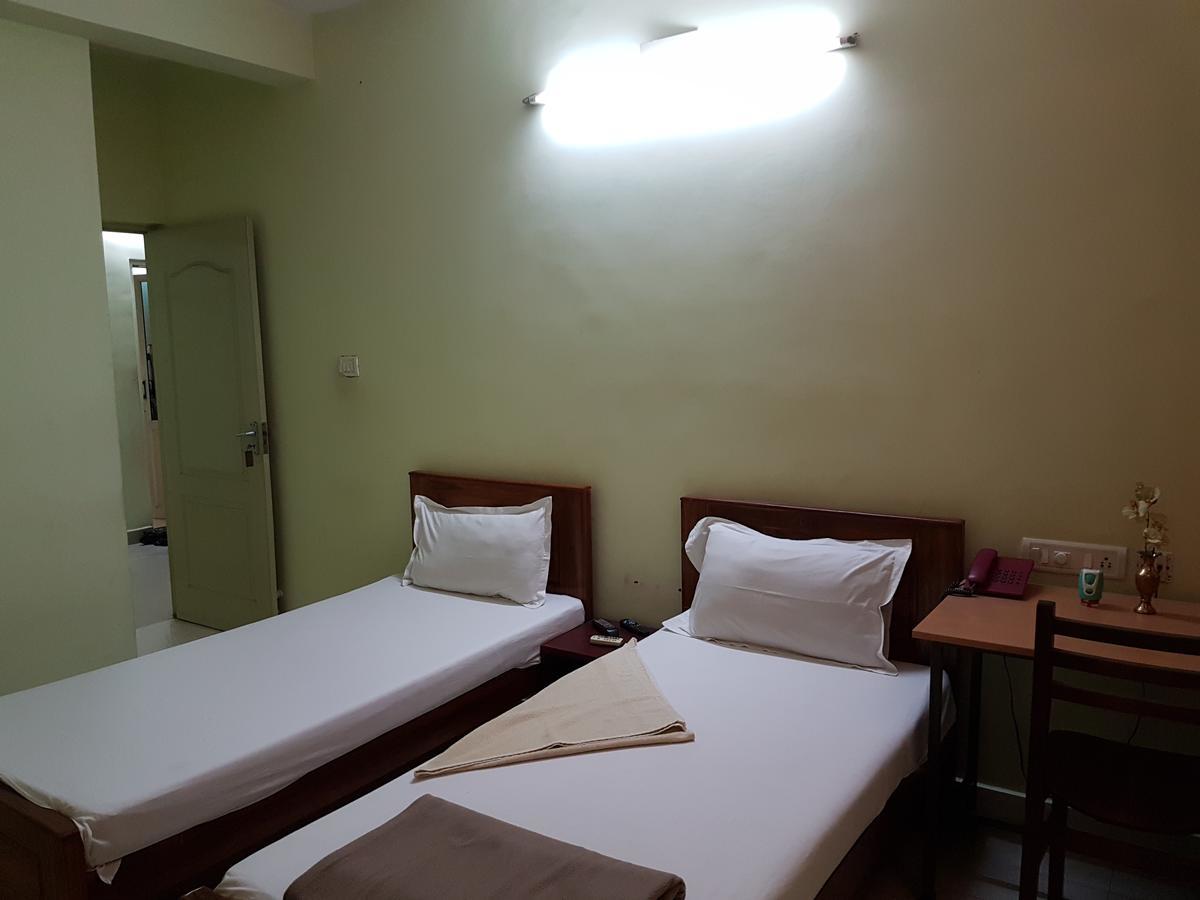 Orchid Serenity Bed and Breakfast Chennai Esterno foto